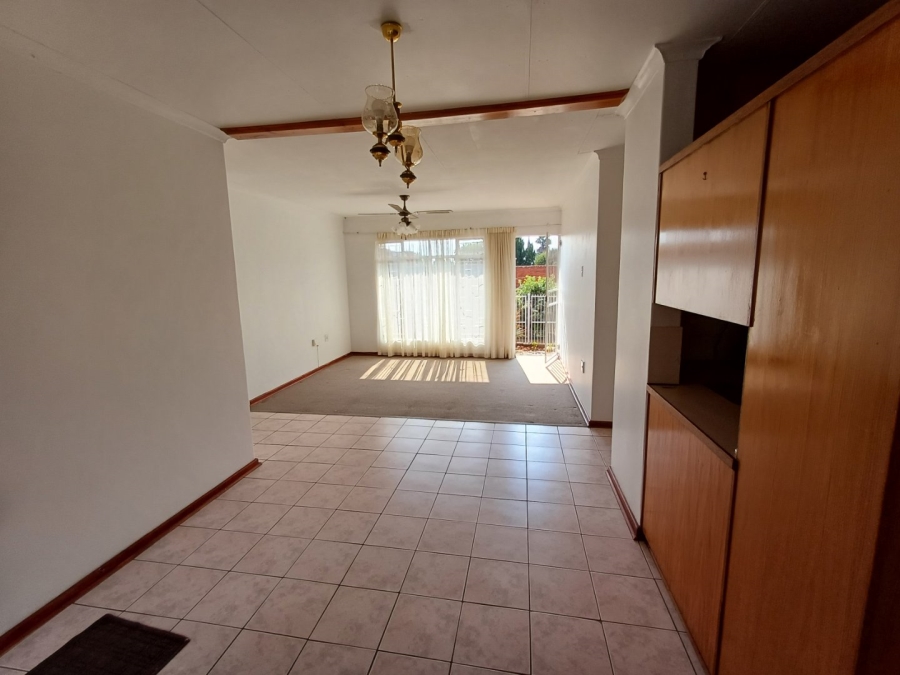3 Bedroom Property for Sale in Langenhovenpark Free State